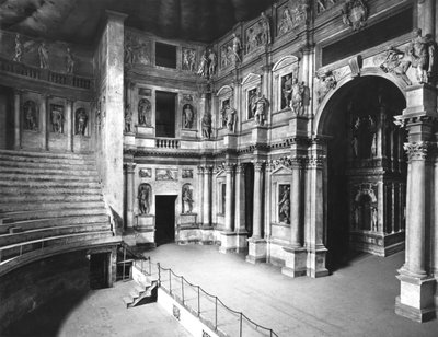 Intérieur du Théâtre, construit 1580-85 - Andrea Palladio