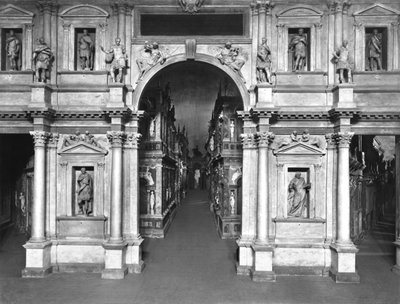 Intérieur du Théâtre, construit 1580-85 - Andrea Palladio