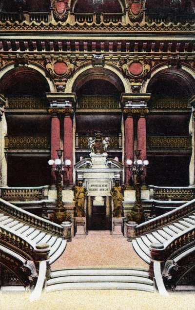Paris : vue du grand escalier de l