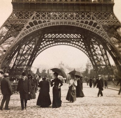 Exposition Universelle de 1900 à Paris : Vue sous la tour Eiffel (collection privée) - Anonymous Anonymous