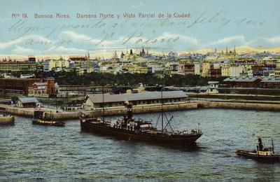Dock nord et vue partielle de la ville, Buenos Aires, Argentine - Argentinian Photographer