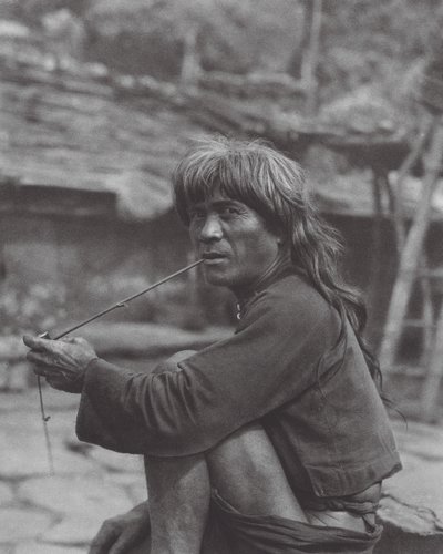 Japon : Chef de la tribu Paiwan à Raisha - Axel von Graefe