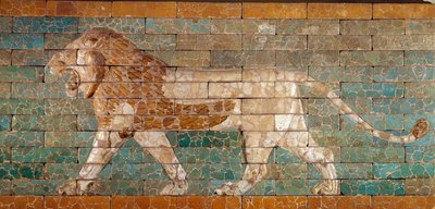 La Voie processionnelle de Babylone érigée sous le règne de Nabuchodonosor II (605-562 av. J.-C.) : détail de la porte d