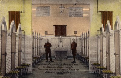 Intérieur des bains au camp de Beverloo - Belgian Photographer