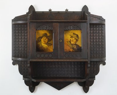 Armoire murale suspendue avec plaques en céramique, vers 1890 (noyer noir et faïence) - Benn Pitman