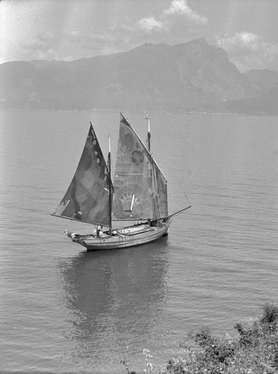 Voilier dans le Bosphore, Turquie - Bernard F. Rogers