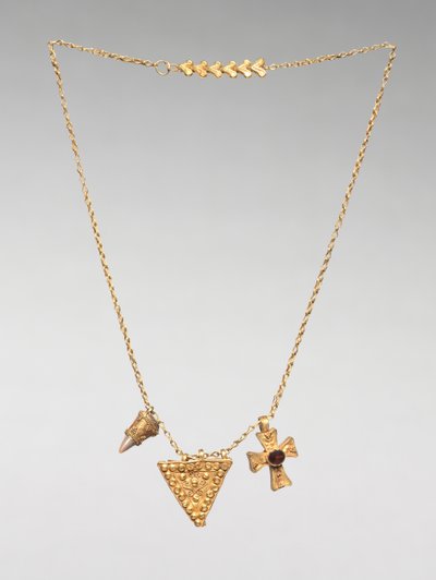 Chaîne avec deux pendentifs et une croix - Byzantine School