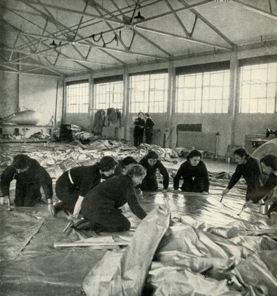 Travailleurs de tissu de ballon - Cecil Beaton