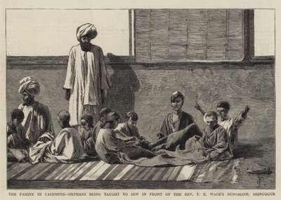 La famine au Cachemire, orphelins apprenant à coudre devant le bungalow du révérend T R Wade, Srinuggur - Charles Edwin Fripp