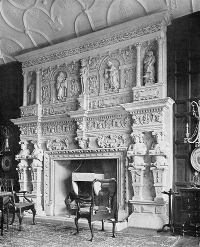 La cheminée dans le salon, South Wraxall Manor, de 