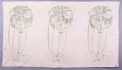 Panneau de trois motifs de roses stylisées en vert et crème, pour un dossier de coin dans le salon au 14 Kingsborough Gardens, c.1900 - Charles Rennie Mackintosh