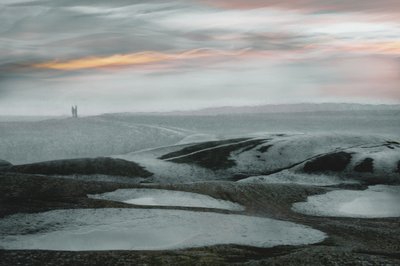Ruines hivernales brumeuses - Christina Sillen