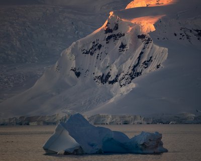 Golden Mountain Iceberg - Chuanxu Ren