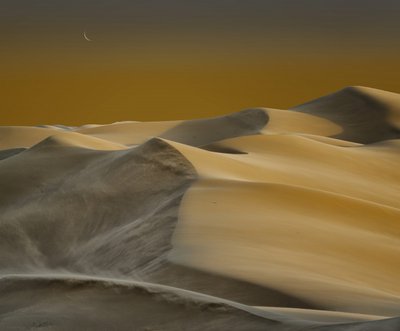 Lever de lune serein dans le désert - Chuanxu Ren