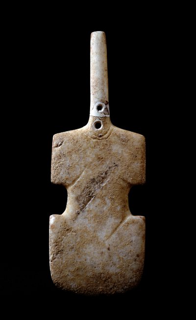 Art des Cyclades : « statuette en forme de violon » idole en marbre de Paros. 3000 av. J.-C. Civilisation cycladique (-3200 à -2000) Athènes, Musée archéologique national - Cycladic