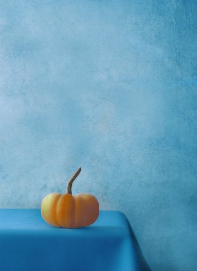 Table orange, citrouille et bleue - Delphine Devos