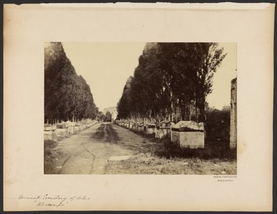 [Cimetière ancien d