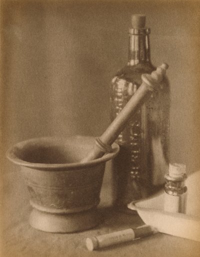 Nature Morte dans la Chambre Noire par Doris Ulmann - Doris Ulmann
