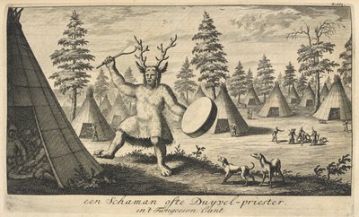 Un chaman portant une coiffe faite de bois de renne, dans un village sibérien, publié à Amsterdam - Dutch School