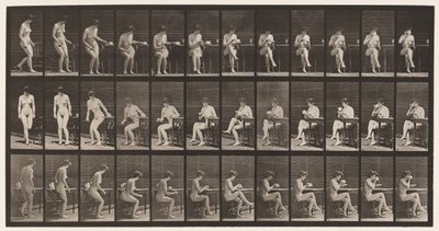 Planche 238. Assis sur une chaise, croisant les jambes, buvant une tasse de thé - Eadweard Muybridge