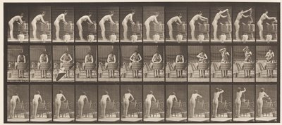 Planche 432. Laver des vêtements dans une bassine - Eadweard Muybridge