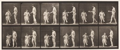 Deux Modèles, 8 Apporte une Tasse de Thé, 1 Prend la Tasse et Boit, 1872-1885 - Eadweard Muybridge
