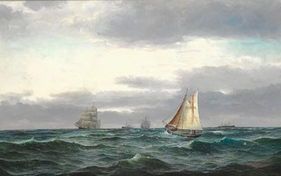 Marine avec plusieurs navires, nuages gris pluvieux et un peu de ciel bleu - Edvard Skari