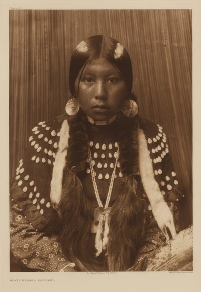 Robe poussiéreuse - Kalispel - Edward S. Curtis