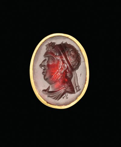 Bague intaille hellénistique avec portrait royal d