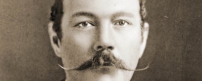 Portrait de Sir Arthur Conan Doyle - Elliott and Fry Photography Studio