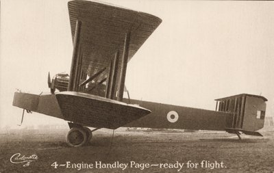 Avion Handley Page à 4 moteurs, prêt pour le vol - English Photographer