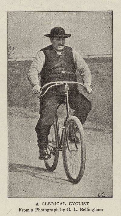 Un cycliste clérical - English Photographer