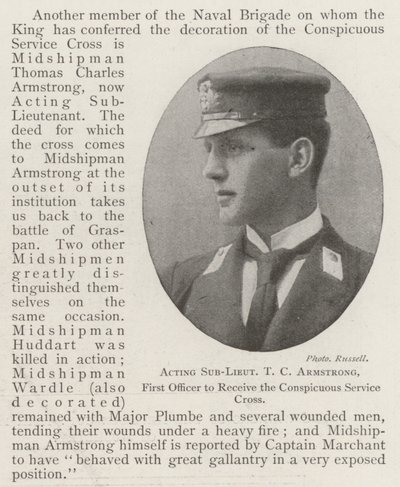 Sous-lieutenant par intérim T C Armstrong, premier officier à recevoir la Croix de service distingué - English Photographer