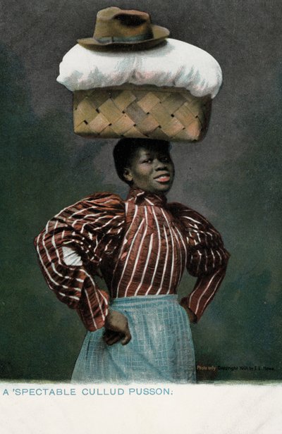 Fille noire avec un panier de linge, surmonté d