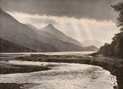 Tempête menaçante au-dessus du Pap de Glencoe - English Photographer
