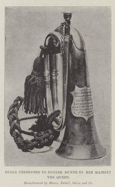 Bugle présenté à Bugler Dunne par Sa Majesté la Reine - English Photographer