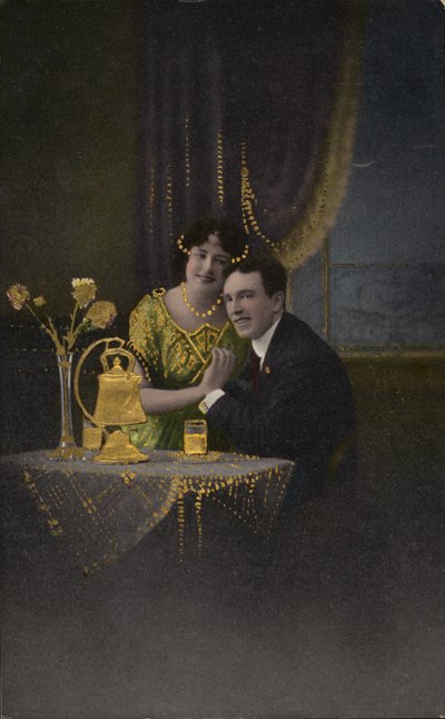Couple buvant ensemble - English Photographer