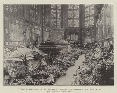 Funérailles de la duchesse de Teck, les couronnes commémoratives dans la chapelle Albert, château de Windsor - English Photographer