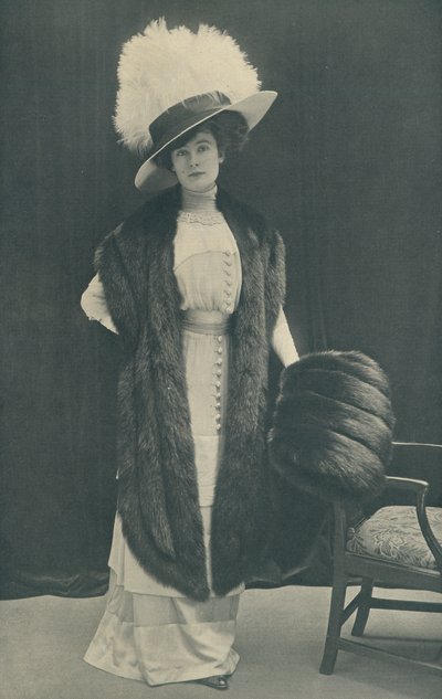 Élégante étole et moufle en mouffette - English Photographer