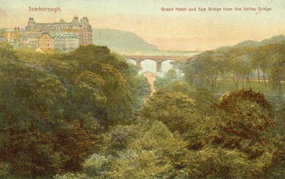 Grand Hôtel et pont, Scarborough - English Photographer
