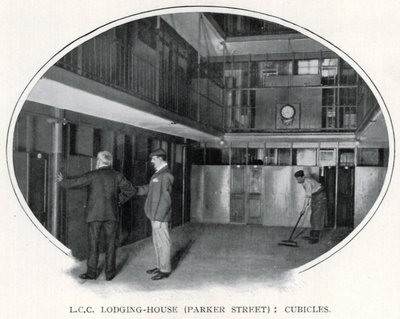 Maison de logement L.C.C. (Parker Street) : Cubicles - English Photographer