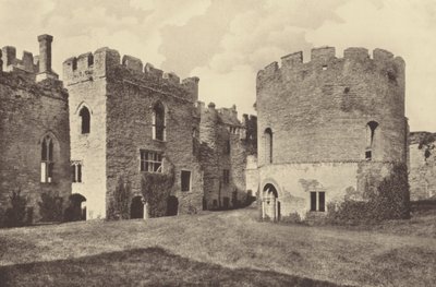 Château de Ludlow, Cour intérieure et Chapelle ronde (photo n/b) - English Photographer