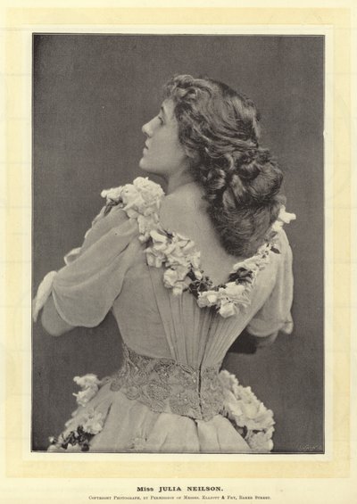 Mlle Julia Neilson - English Photographer