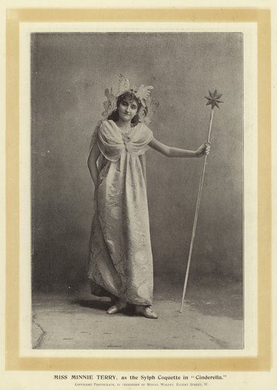 Miss Minnie Terry, en Sylphide Coquette dans Cendrillon - English Photographer