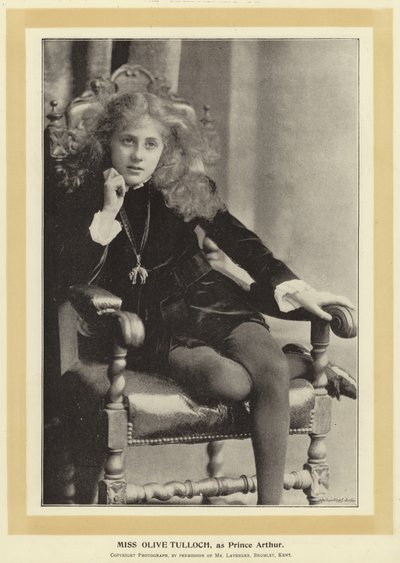 Miss Olive Tulloch, en Prince Arthur - English Photographer