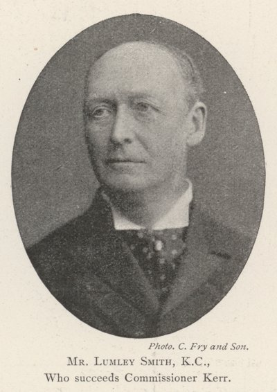 M. Lumley Smith, KC, qui succède au commissaire Kerr - English Photographer