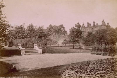 Carte postale avec les jardins de l
