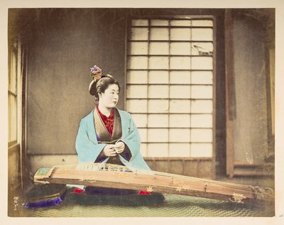 Filles chantantes [Japon], portrait en studio d