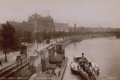 Embankment de la Tamise depuis le pont de Hungerford - English Photographer