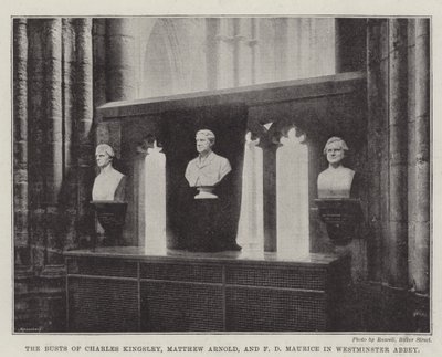 Les bustes de Charles Kingsley, Matthew Arnold et F D Maurice à l